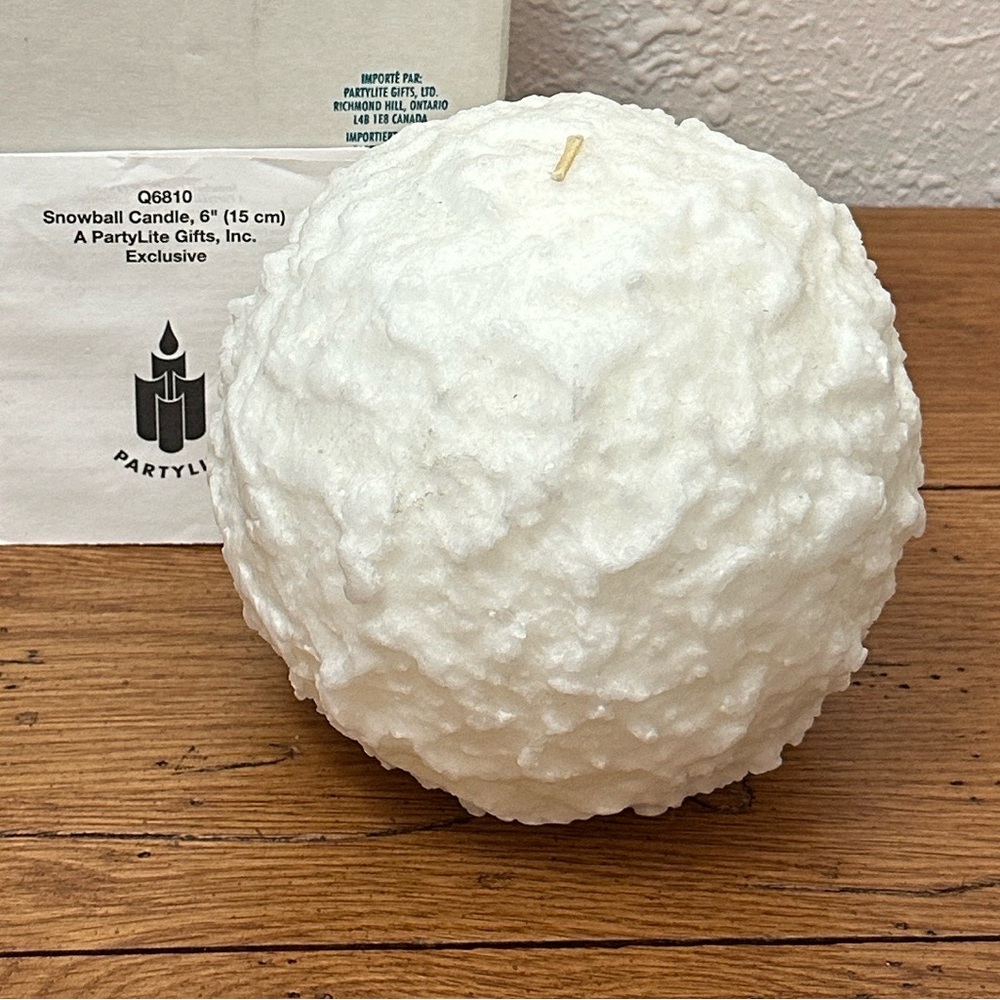 PartyLite Snowball Candle - 6” Huge White Textured Peppermint Candle